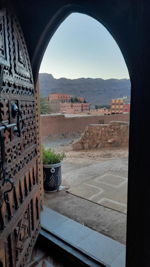 Hotel Dar Ilyana Ait Tiourhza Exterior foto