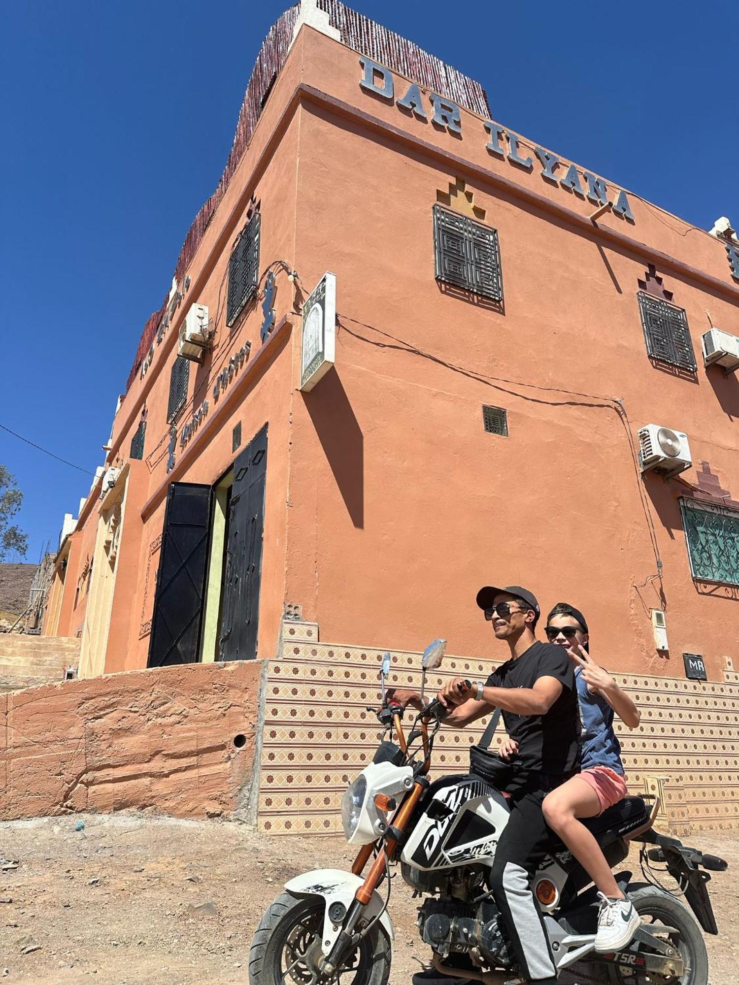 Hotel Dar Ilyana Ait Tiourhza Exterior foto